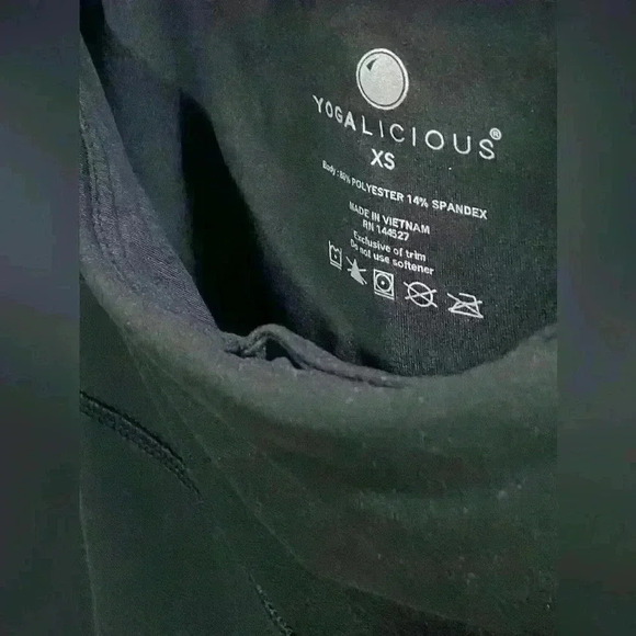 Yogalicious Women's Black Side Pocket Yoga Leggings Size XS NWOT - Picture 4 of 9